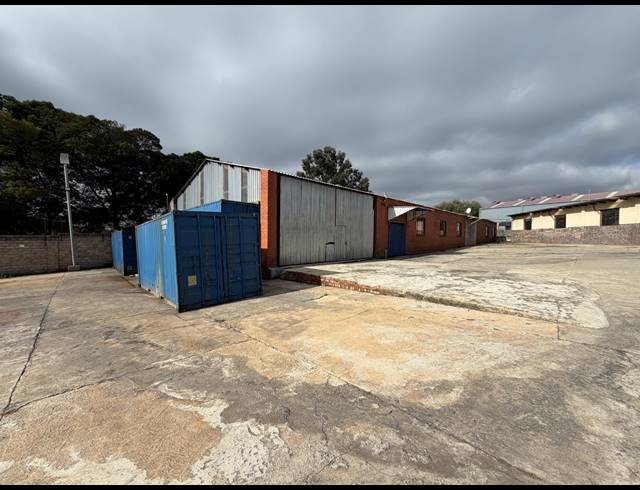 849M² WAREHOUSE TO LET IN CHLOORKOP